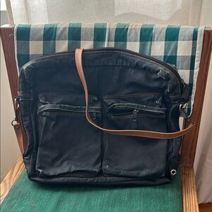 Envelope denim cross body bag., side pockets. Work or weekend getaway  fun pick!